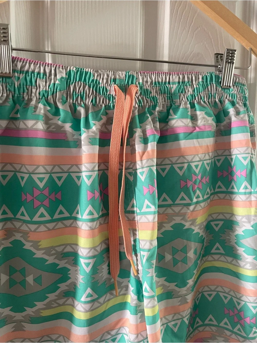 NWOT Chubbies Men’s Swim Trunks En Fuego 5.5” Size LARGE